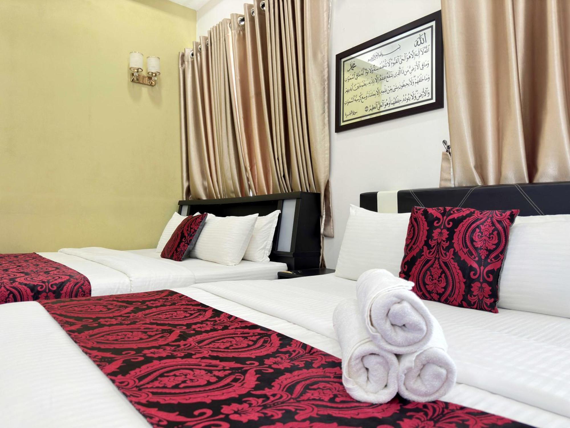 Cahaya Qaira Homestay @ D'Perdana コタバル エクステリア 写真