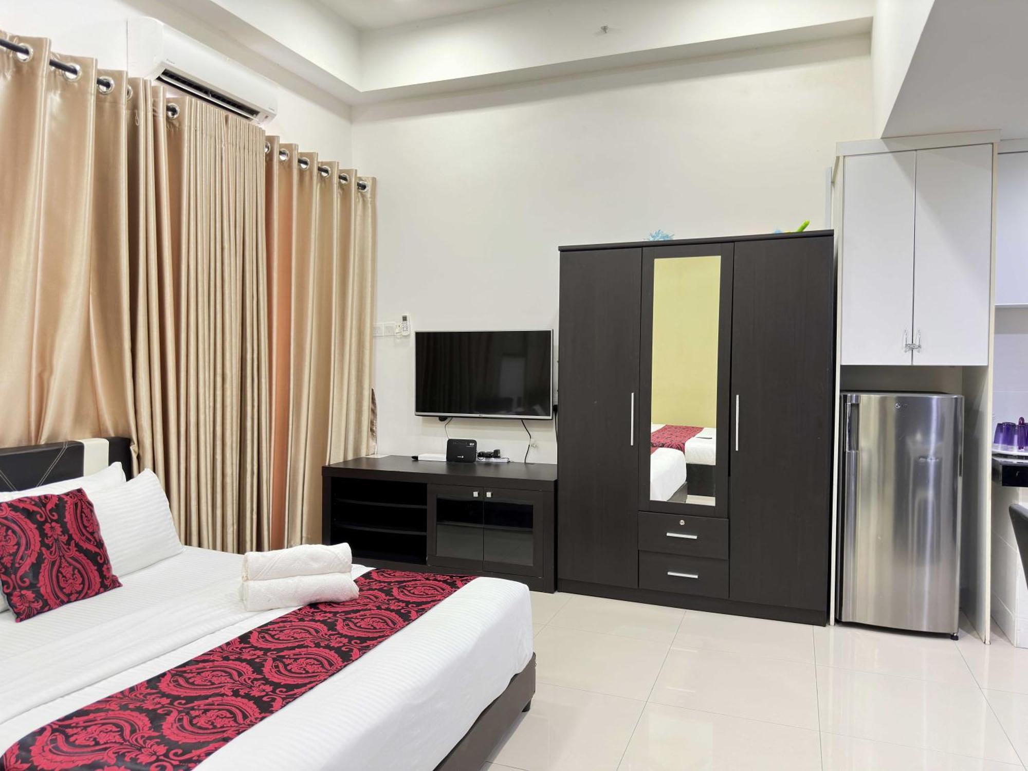 Cahaya Qaira Homestay @ D'Perdana コタバル エクステリア 写真