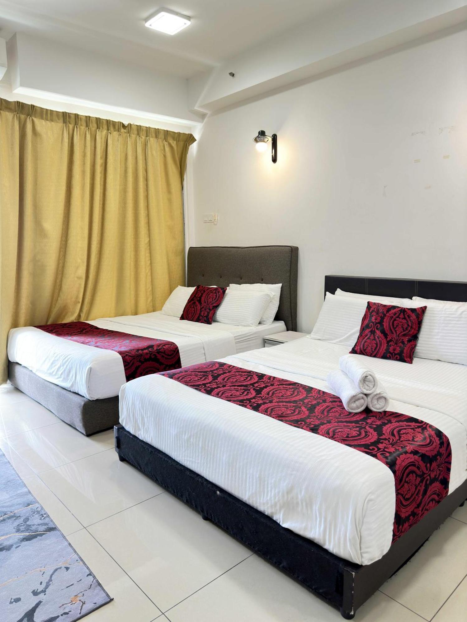 Cahaya Qaira Homestay @ D'Perdana コタバル エクステリア 写真