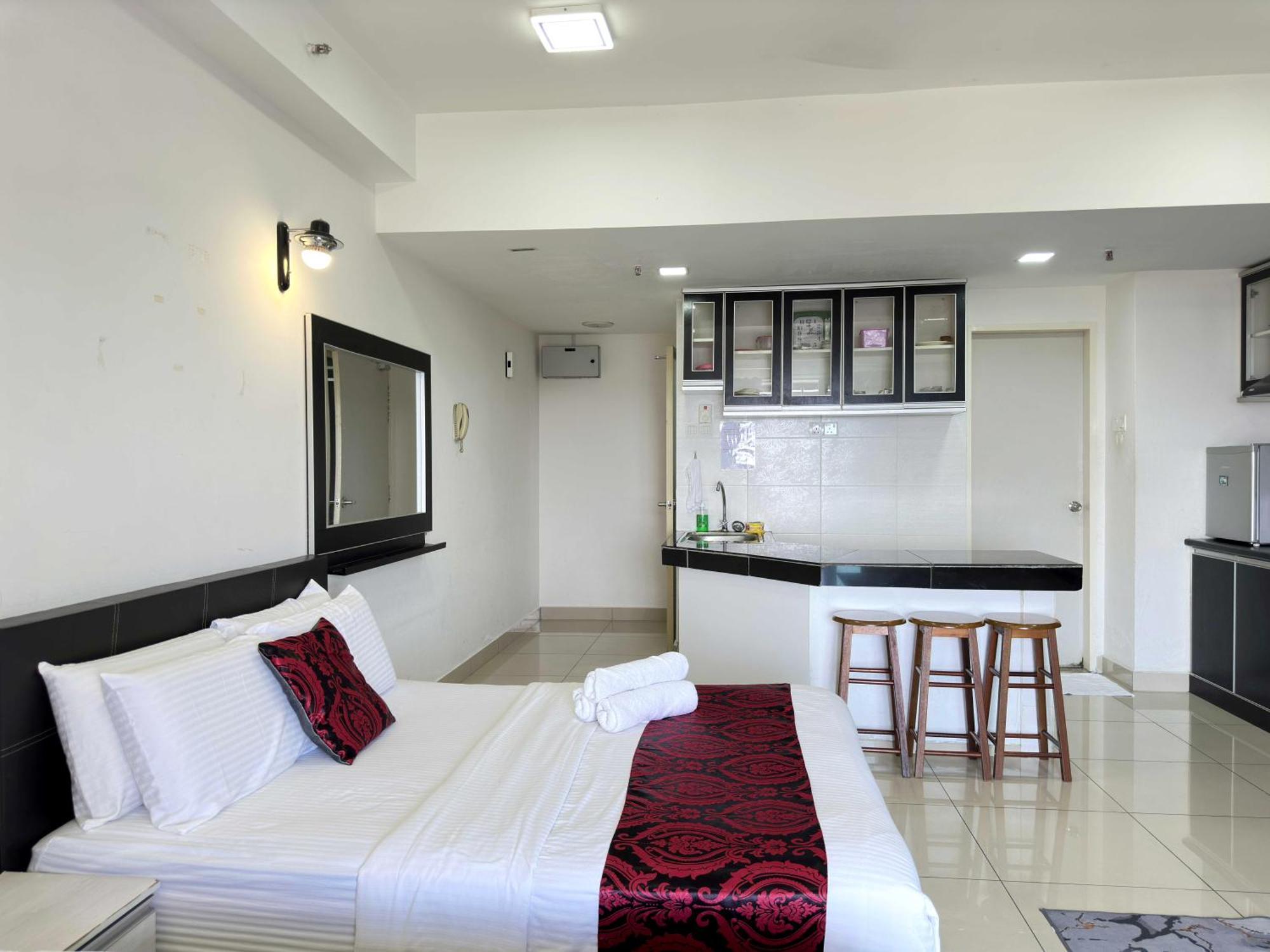 Cahaya Qaira Homestay @ D'Perdana コタバル エクステリア 写真