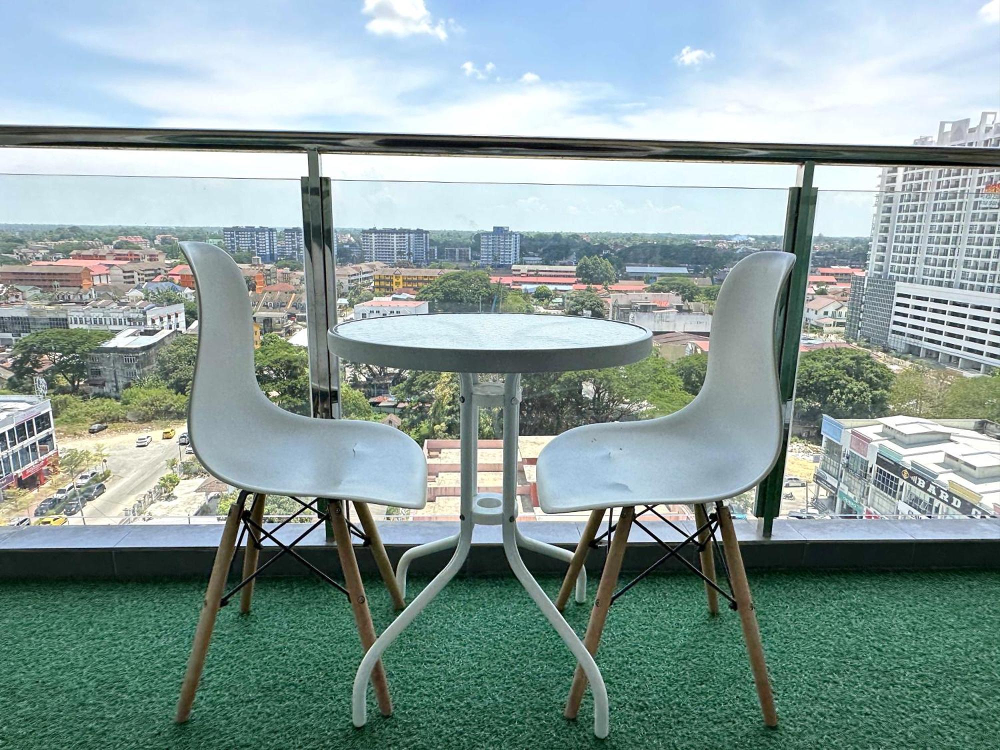 Cahaya Qaira Homestay @ D'Perdana コタバル エクステリア 写真