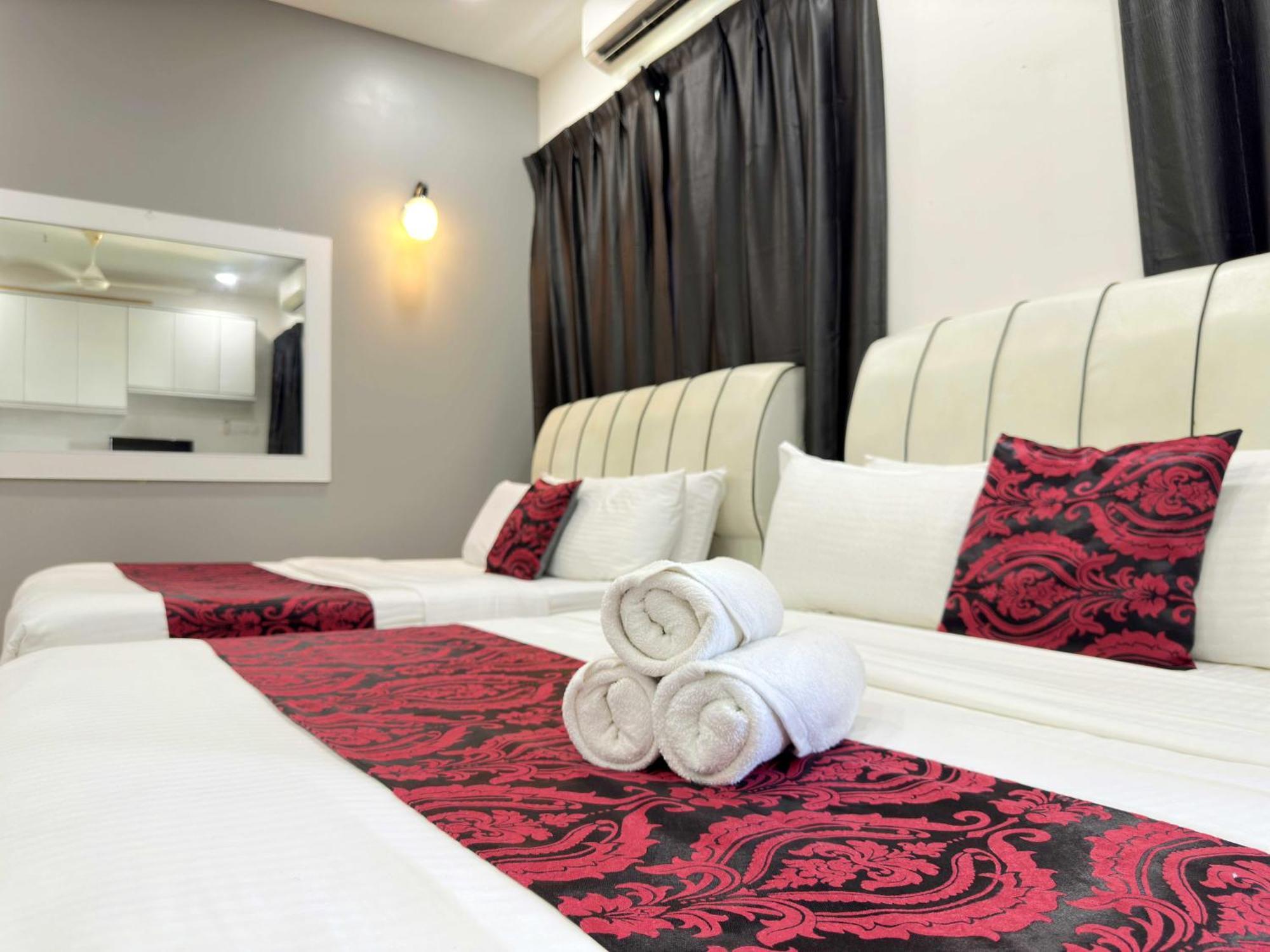 Cahaya Qaira Homestay @ D'Perdana コタバル エクステリア 写真
